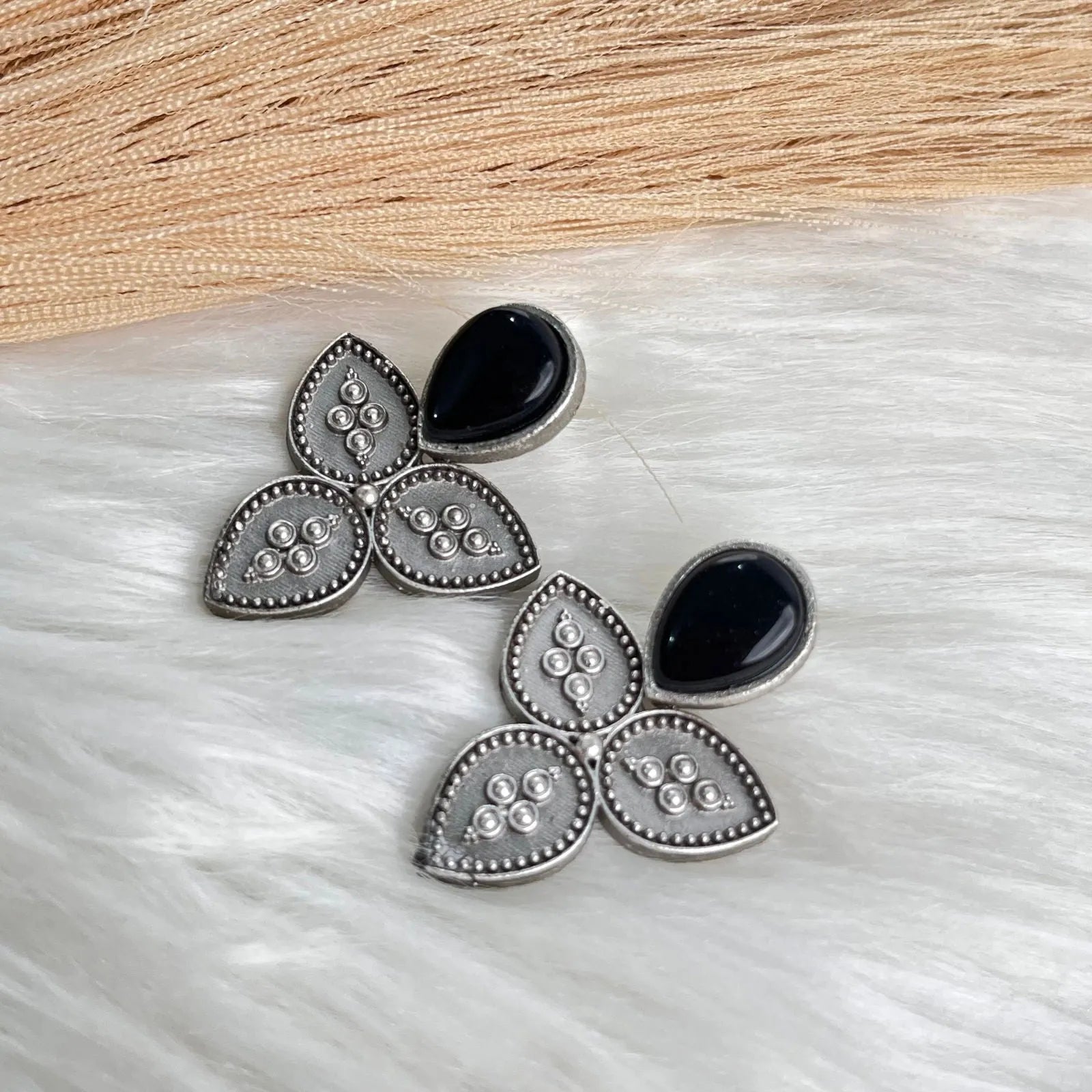 Black TriPetal Grace Earrings - womaniya - Black TriPetal Grace Earrings - womaniya -  -  - Black TriPetal Grace Earrings - womaniya - #tag1# - #tag2# - #tag3# - #tag4#