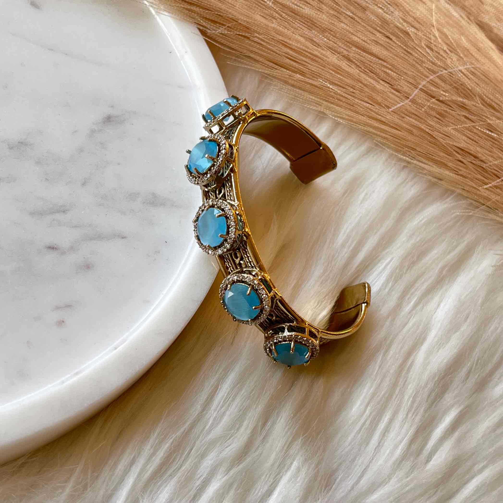 Blue Majestic Motif Fusion Bangle