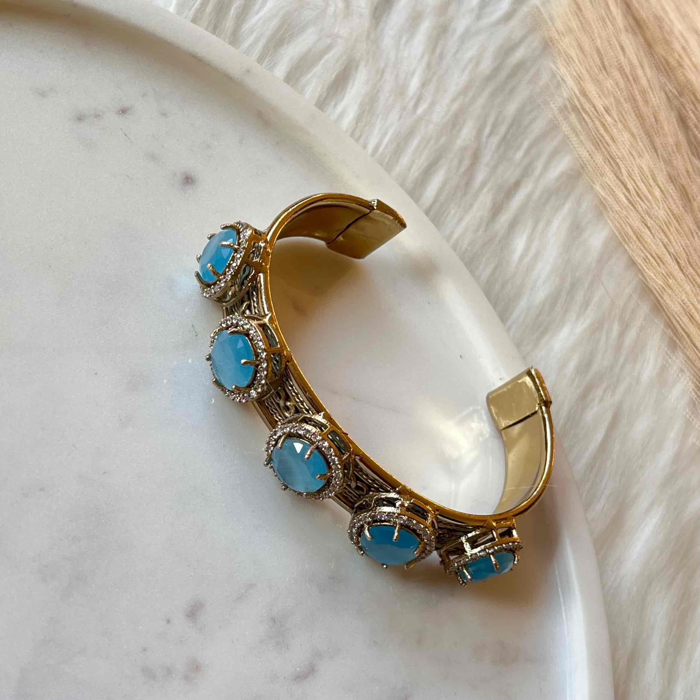 Blue Majestic Motif Fusion Bangle