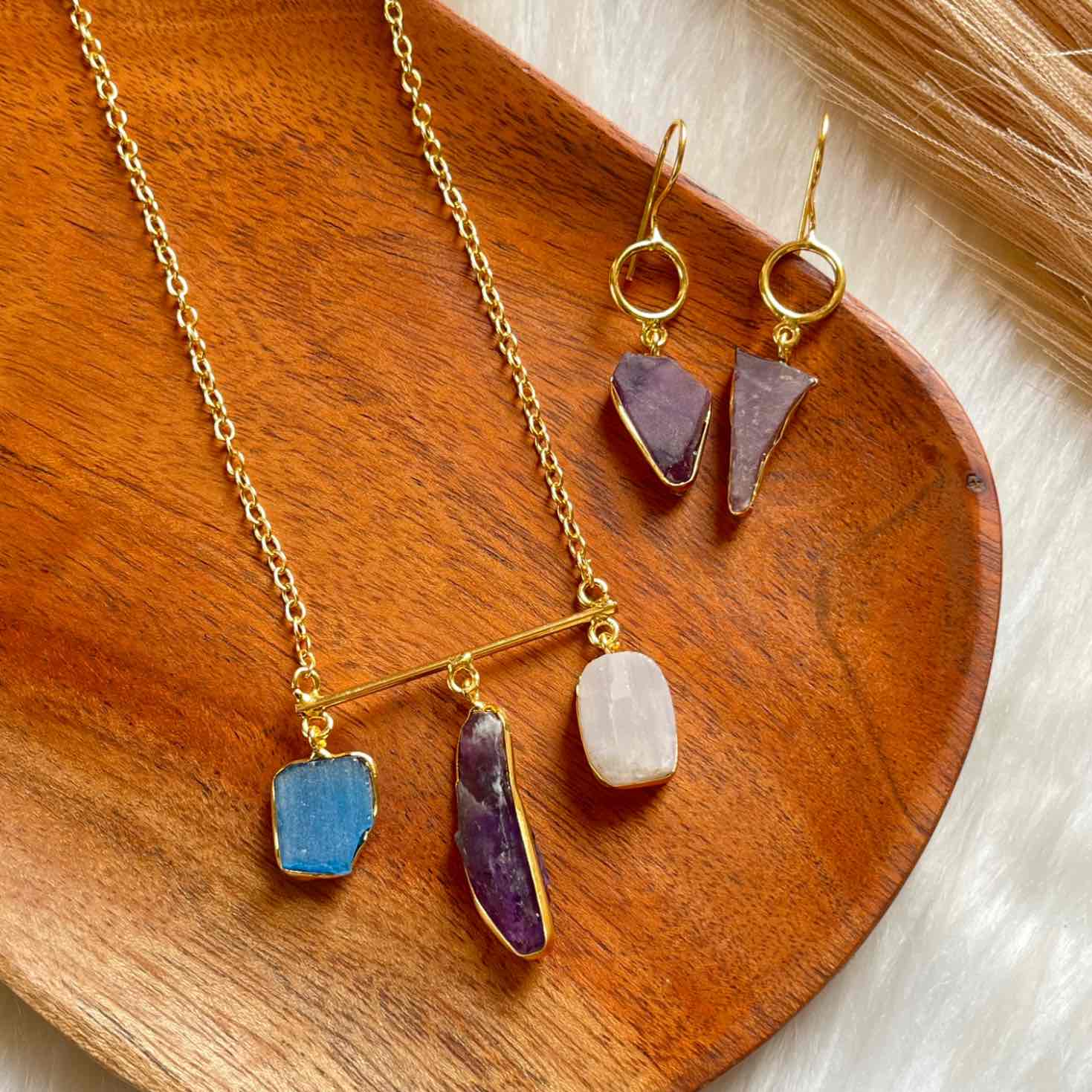 Blue - Lavender Natural Stones Golden Chain