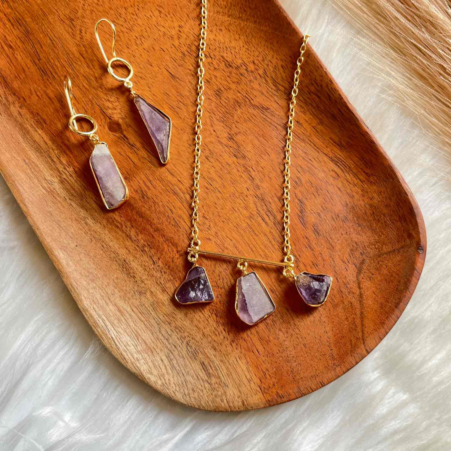 Lavender Natural Stones Golden Chain