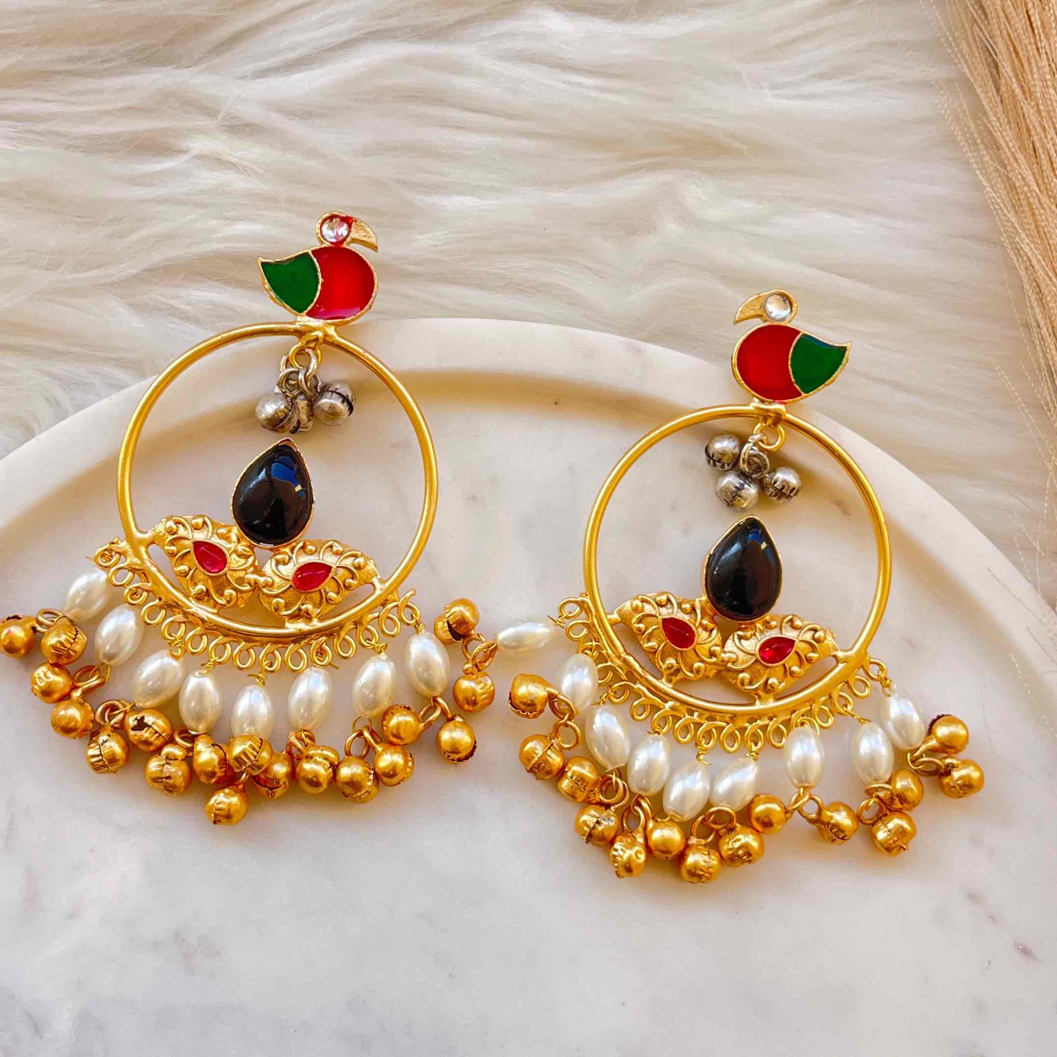 Black Round Chidiya Golden Fusion Earrings