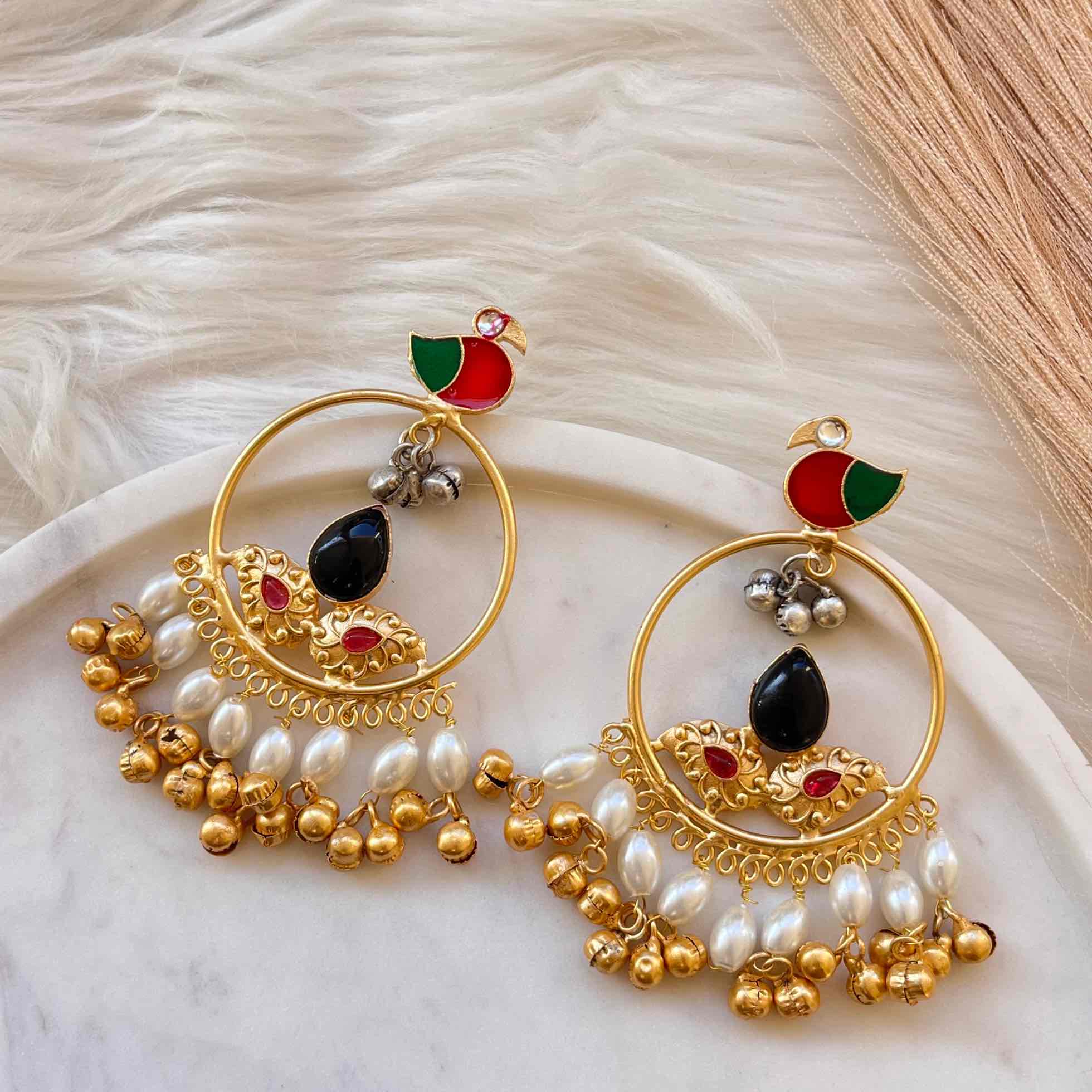 Black Round Chidiya Golden Fusion Earrings