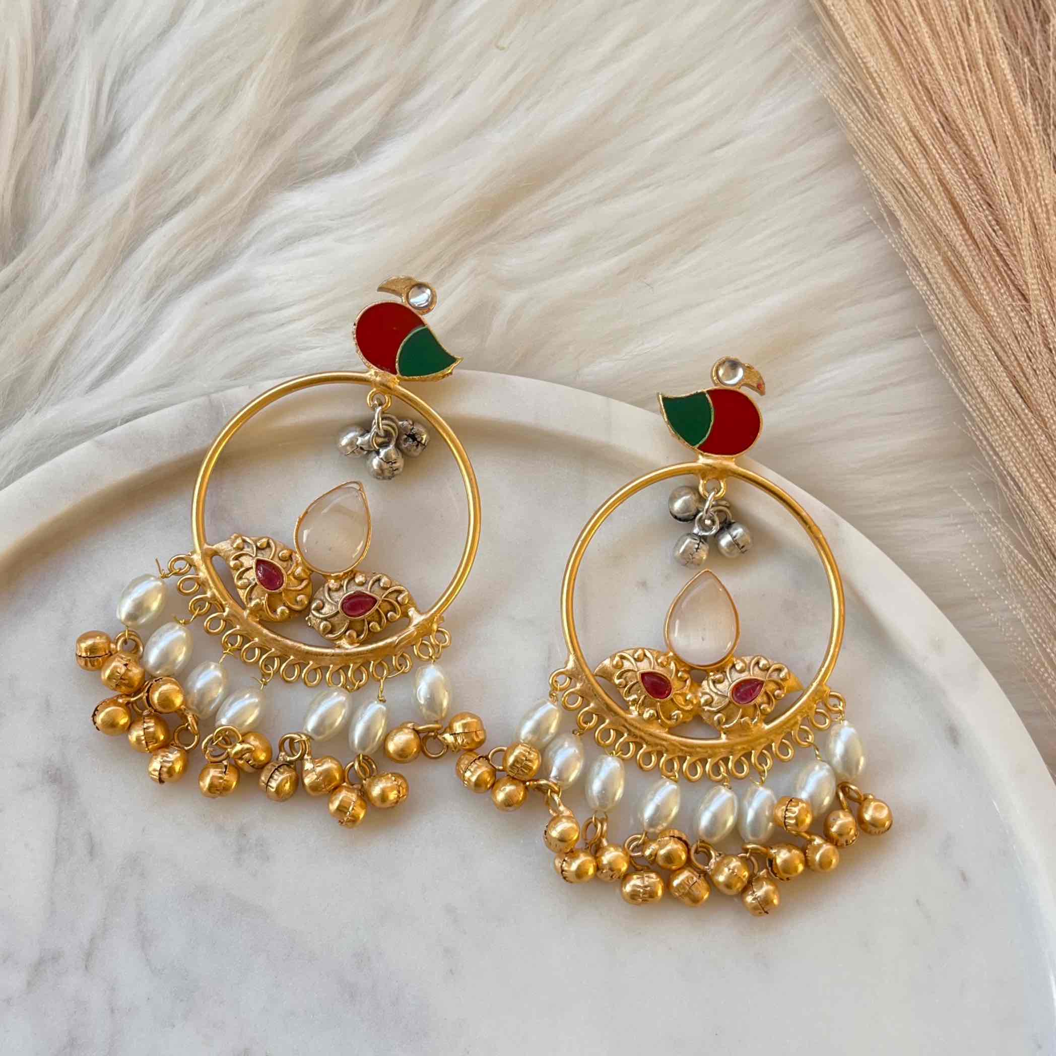 White Round Chidiya Golden Fusion Earrings