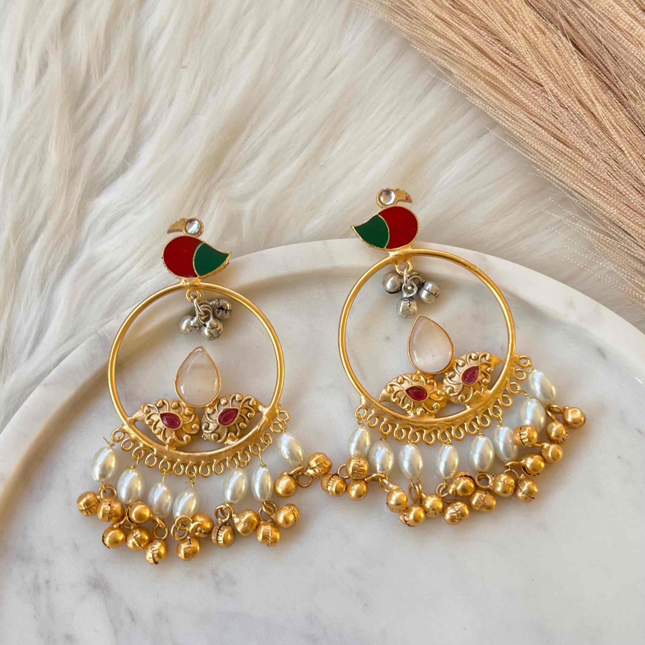 White Round Chidiya Golden Fusion Earrings