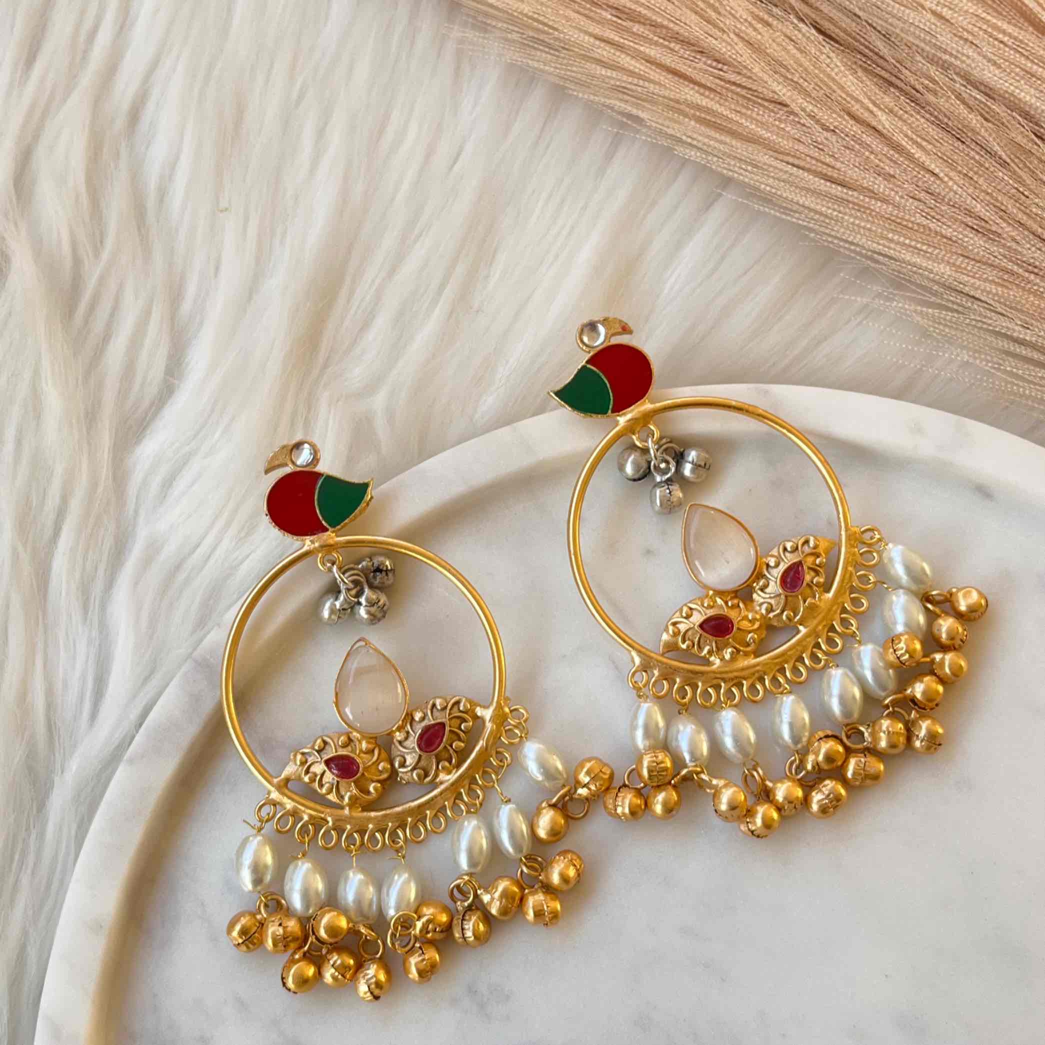 White Round Chidiya Golden Fusion Earrings