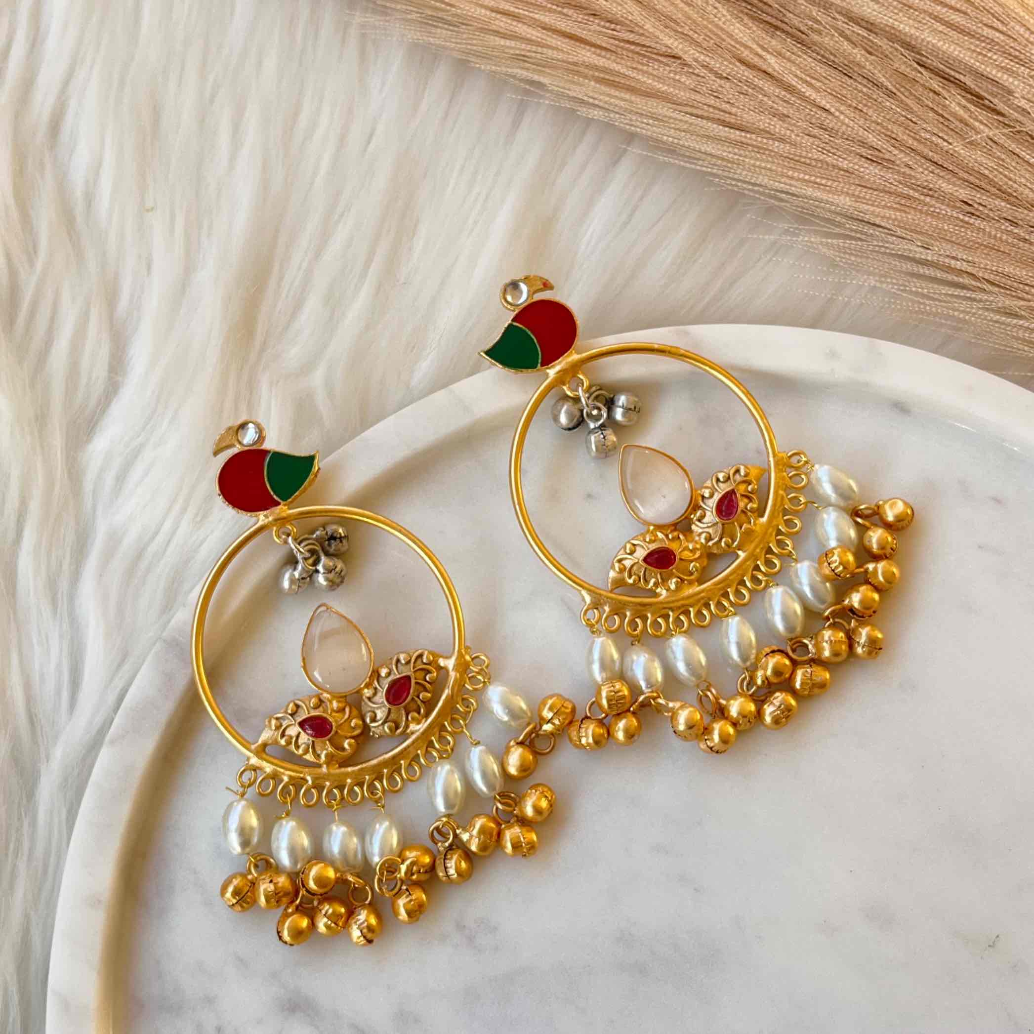 White Round Chidiya Golden Fusion Earrings