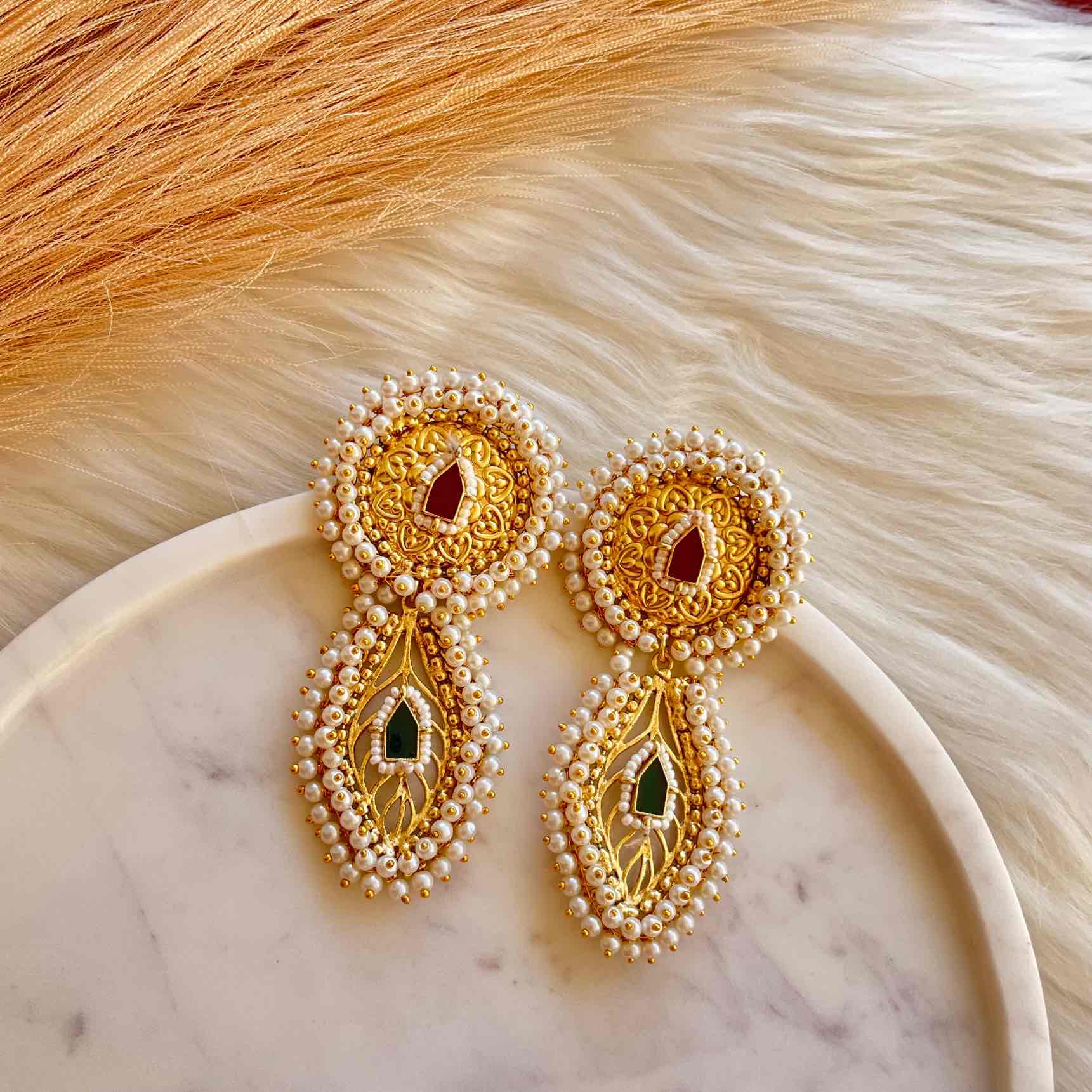 Aakrati Moti Golden Fusion Earrings